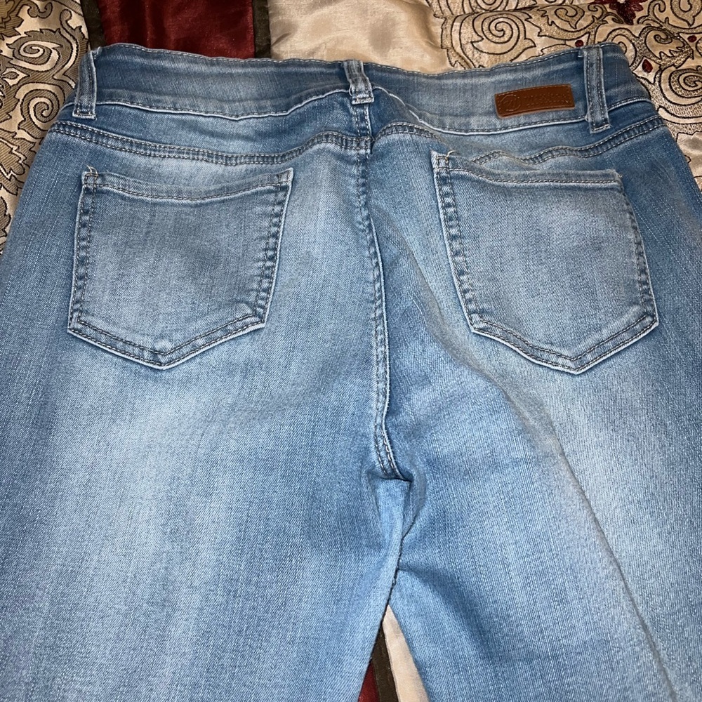 Wax jeans, size 11, light denim, great fit for the buttocks ladies